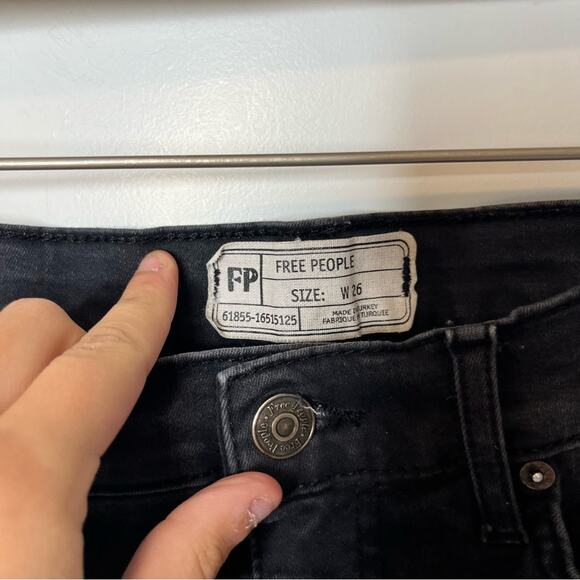 Free People Black Wash Busted Knee Skinny Ankle Jeans Size 26 - Picture 4 of 7